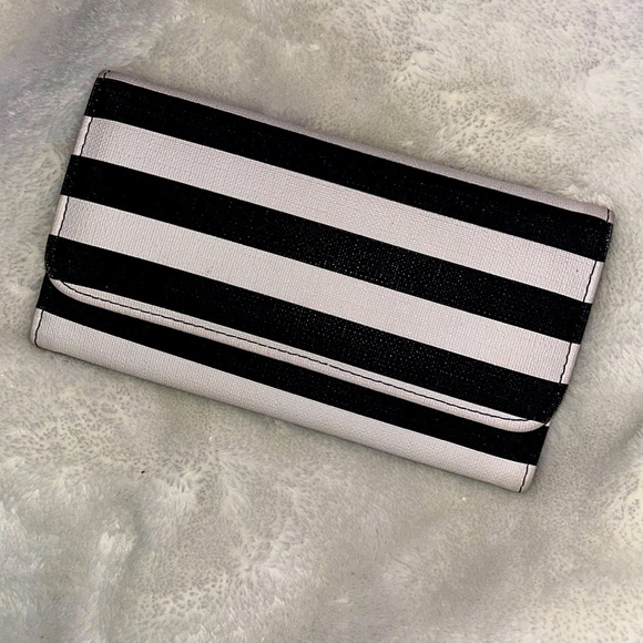 Kut From The Kloth Black White Striped Wallet - Picture 1 of 7